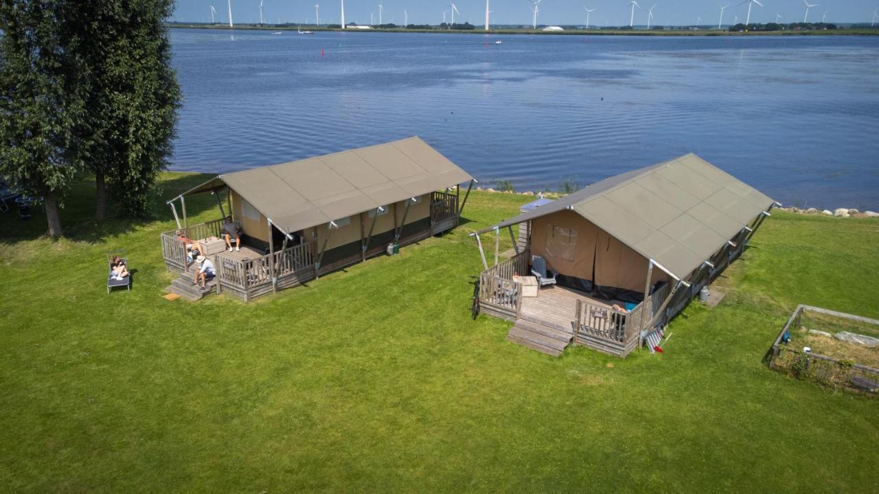 Jachthaven Nieuwboer Hotel Bunschoten Bagian luar foto