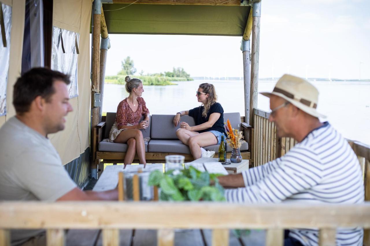 Jachthaven Nieuwboer Hotel Bunschoten Bagian luar foto