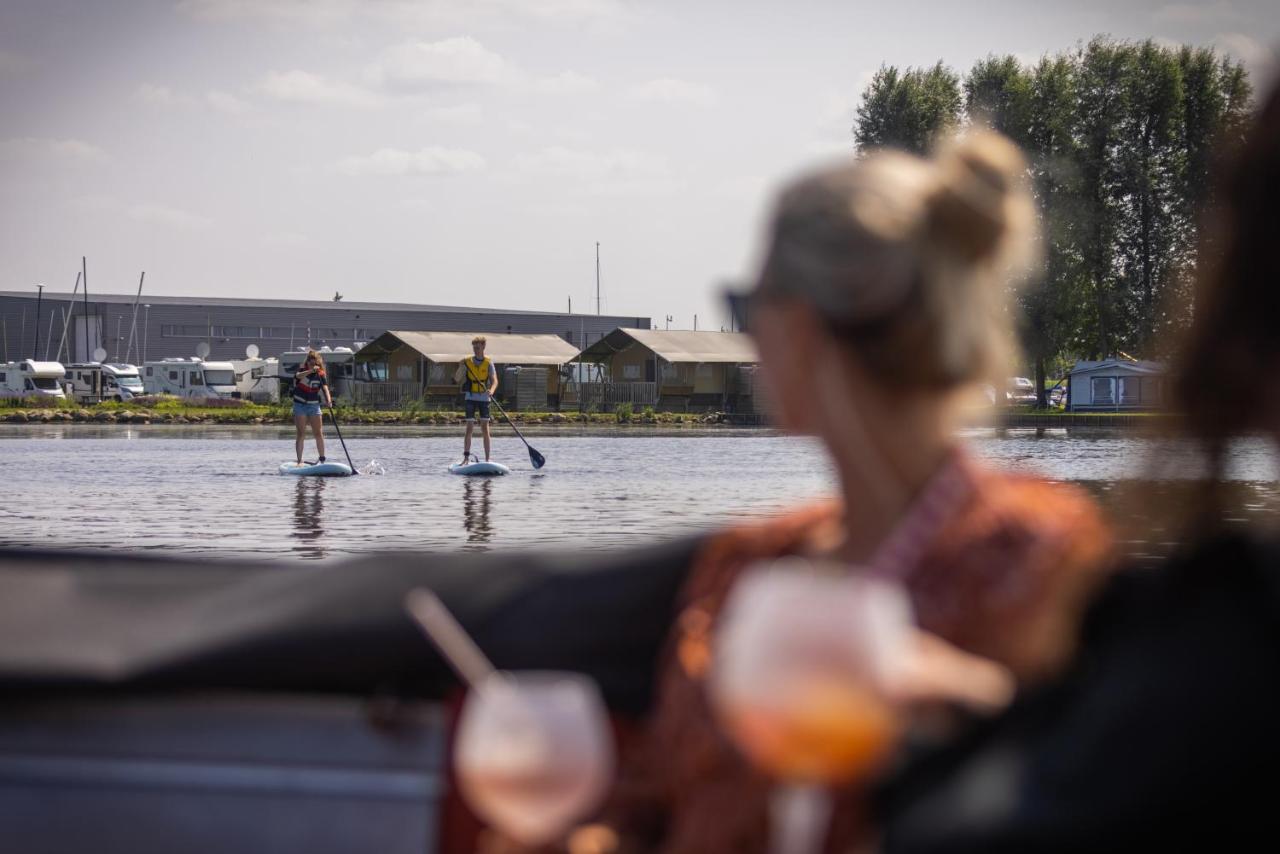 Jachthaven Nieuwboer Hotel Bunschoten Bagian luar foto