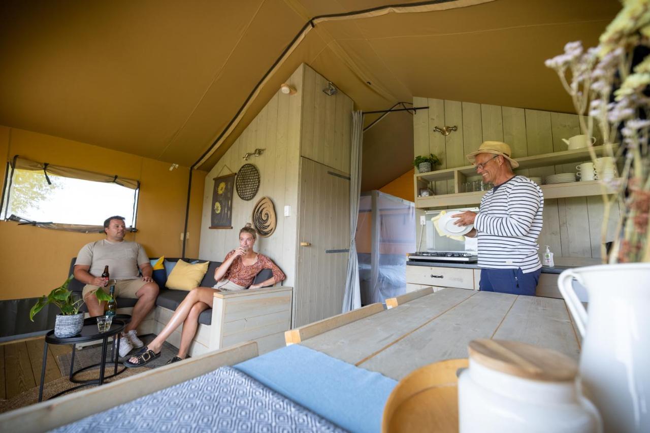 Jachthaven Nieuwboer Hotel Bunschoten Bagian luar foto